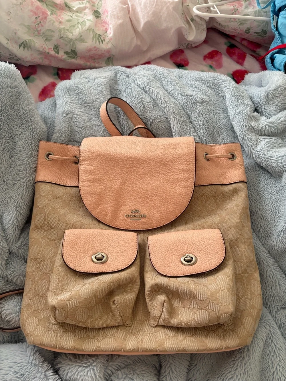 Coach Signature Canvas Drawstring Backpack in Pink and Tan